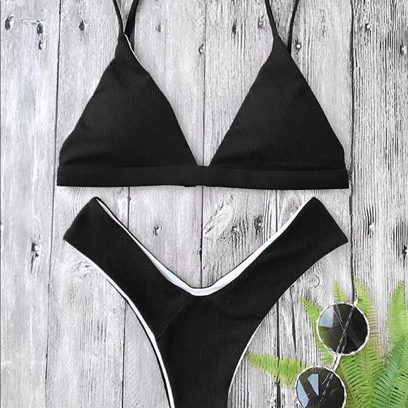 High-waisted, Cheeky  Ribbed Bikini Thong - Picture 3 of 3